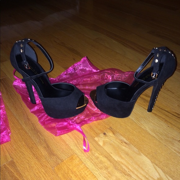 Wild Diva Shoes - Wild Diva Peep Toe Studded Heels